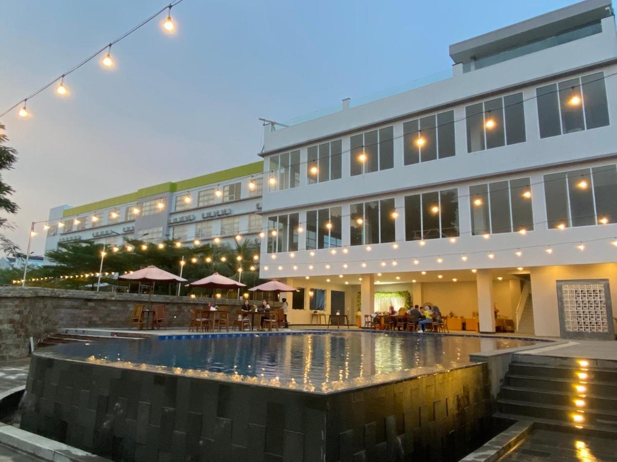 Airish Hotel Palembang Dış mekan fotoğraf