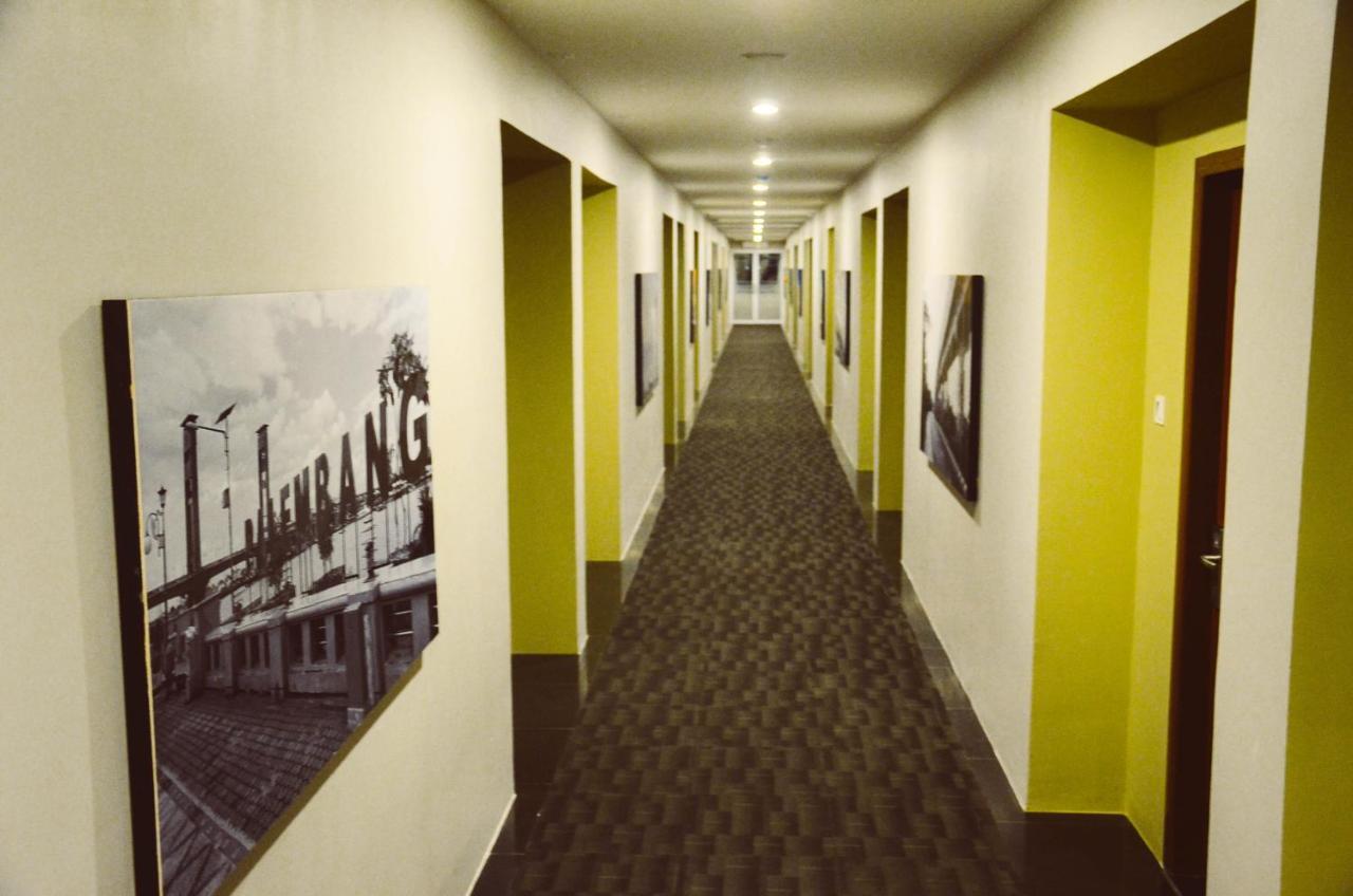 Airish Hotel Palembang Dış mekan fotoğraf