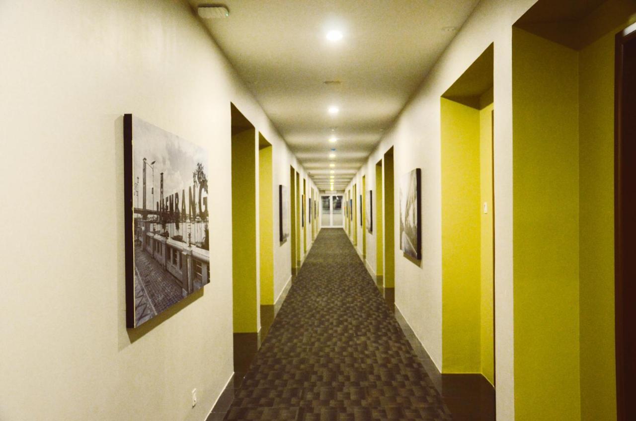 Airish Hotel Palembang Dış mekan fotoğraf