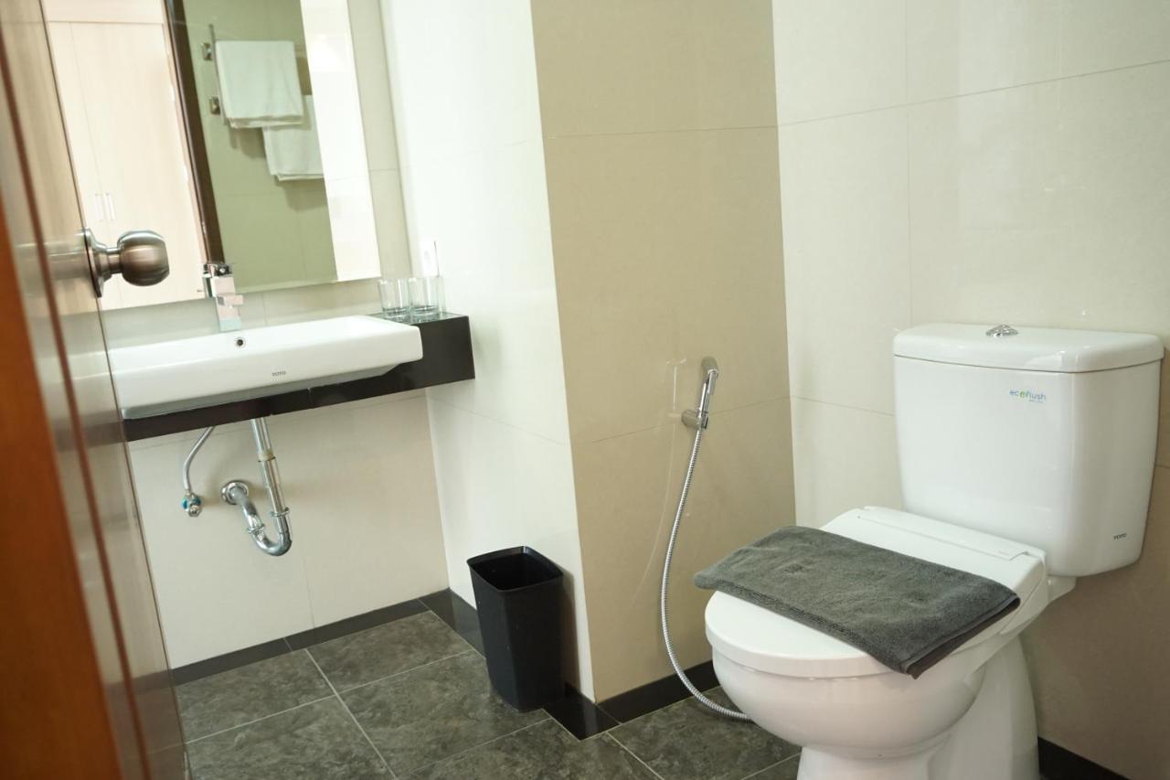 Airish Hotel Palembang Dış mekan fotoğraf