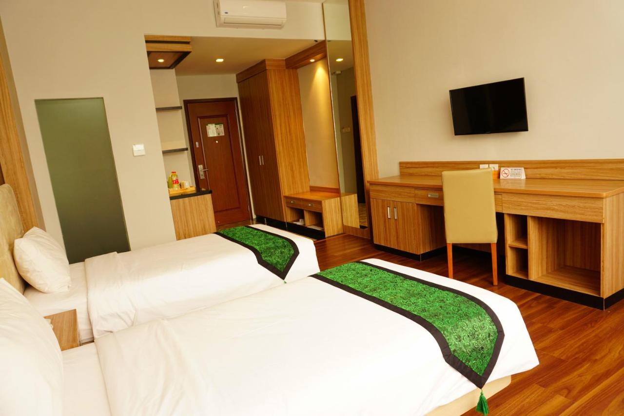Airish Hotel Palembang Dış mekan fotoğraf