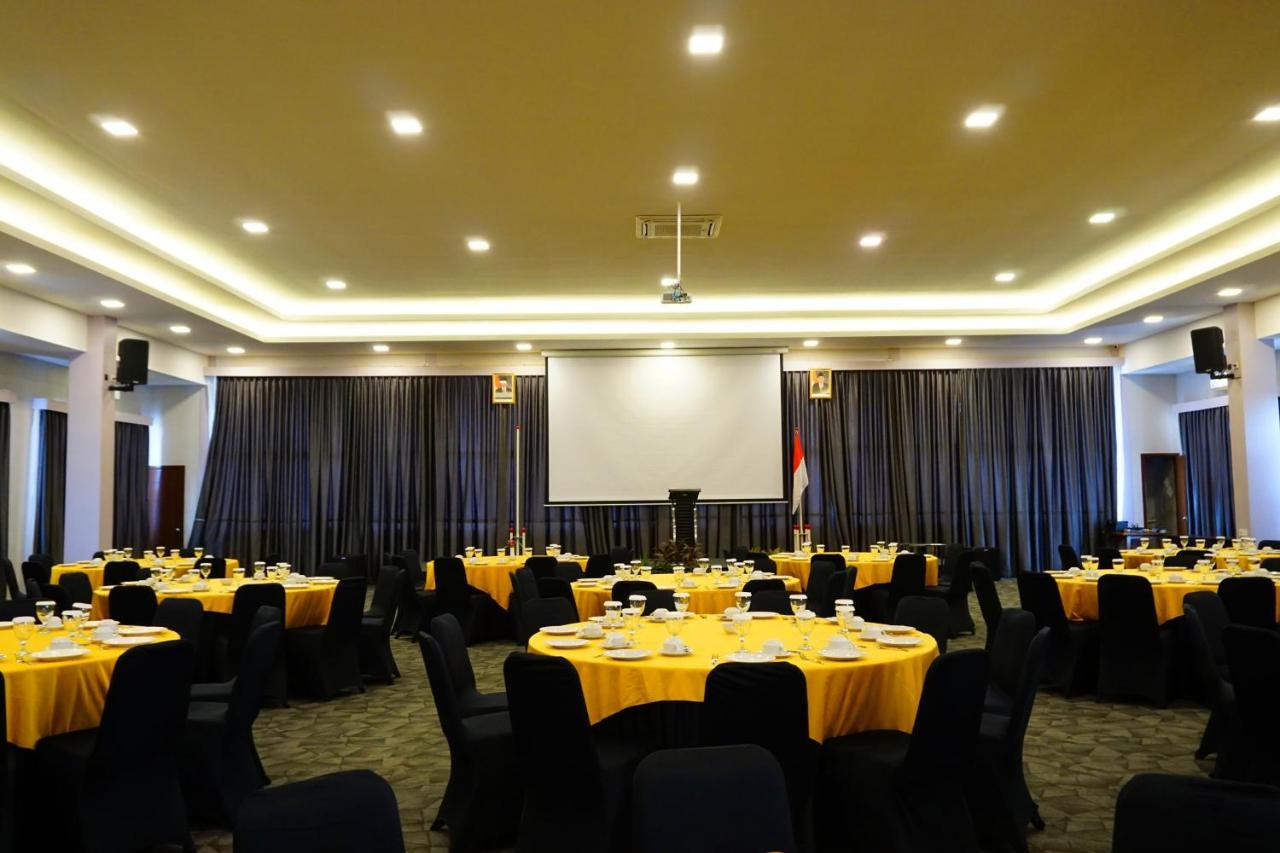 Airish Hotel Palembang Dış mekan fotoğraf