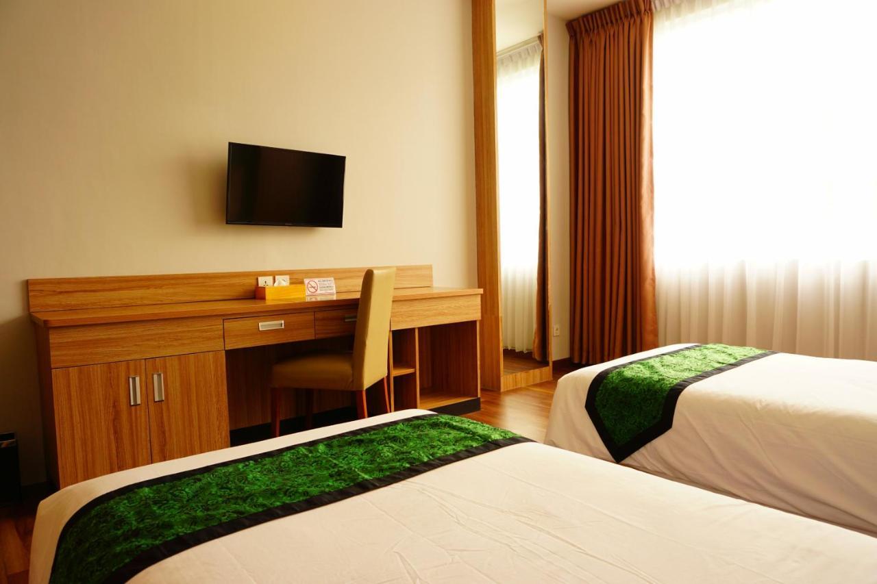 Airish Hotel Palembang Dış mekan fotoğraf