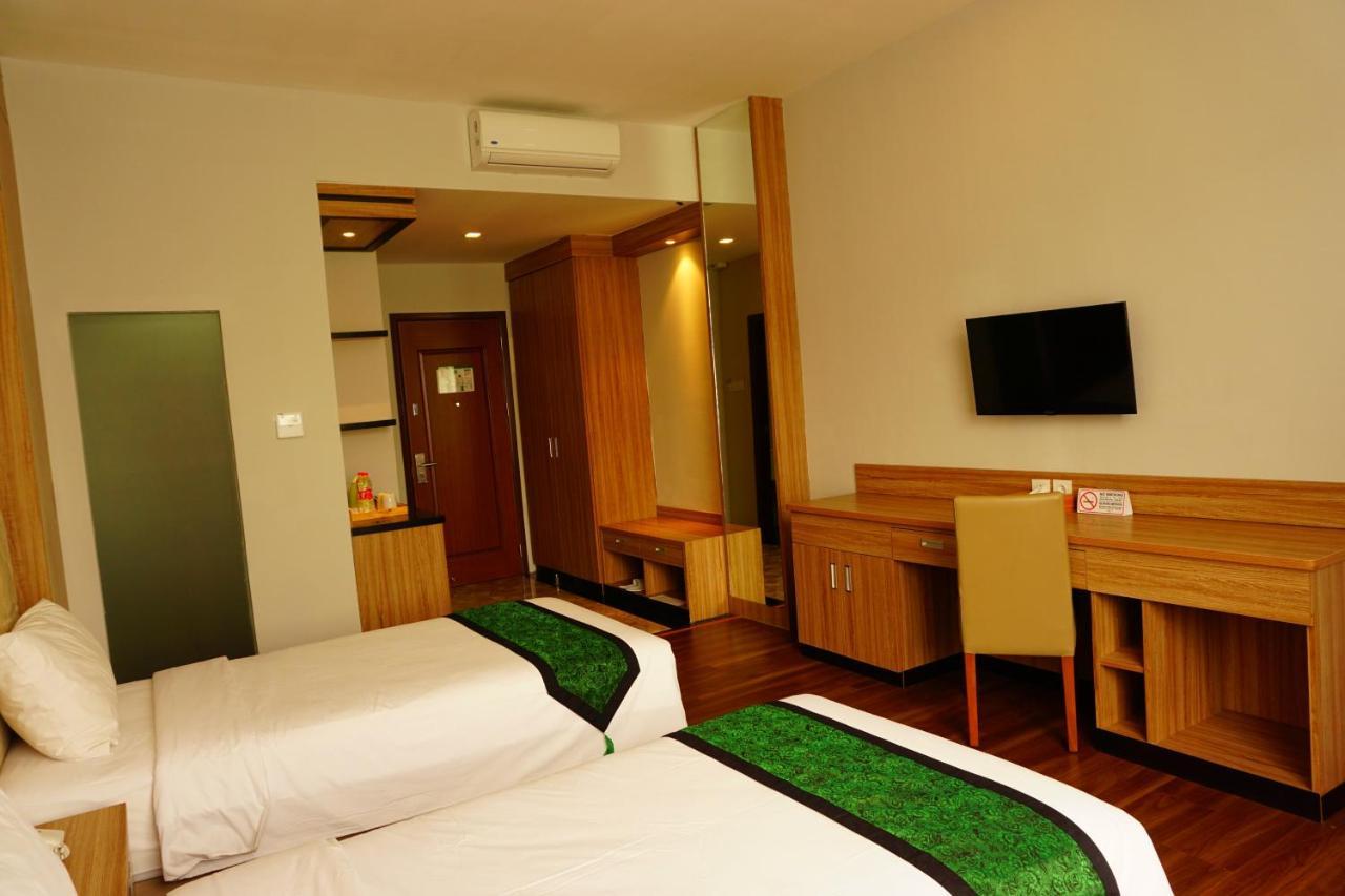 Airish Hotel Palembang Dış mekan fotoğraf